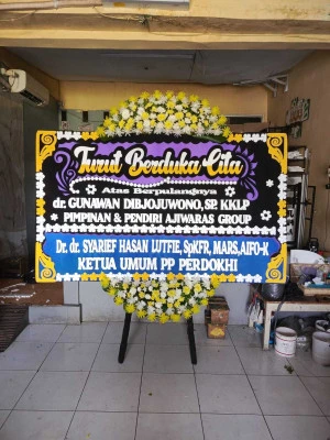Papan Bunga di Bendolo Sawahan